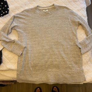 Aerie sweatshirt! Perfect for summer